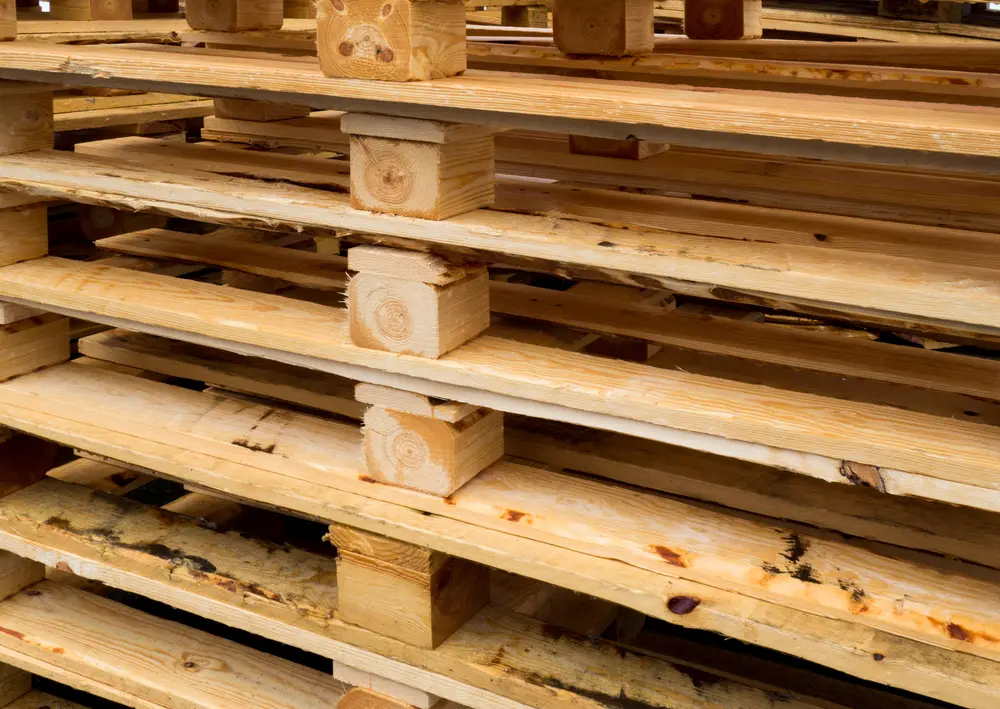 Palets de madera nuevos y reacondicionados